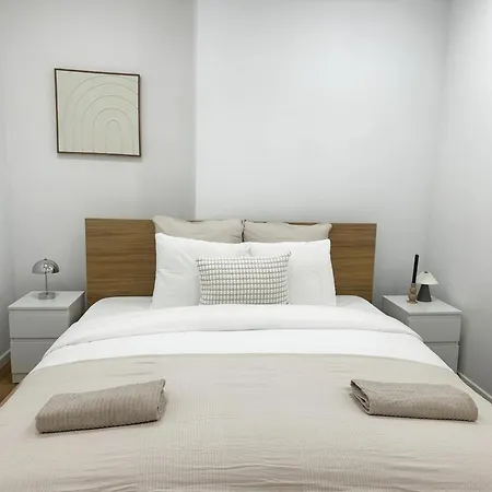 3br & 1lr 10 Min Walk To Centre With Free Wifi خنت