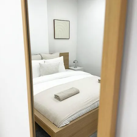3br & 1lr 10 Min Walk To Centre With Free Wifi خنت